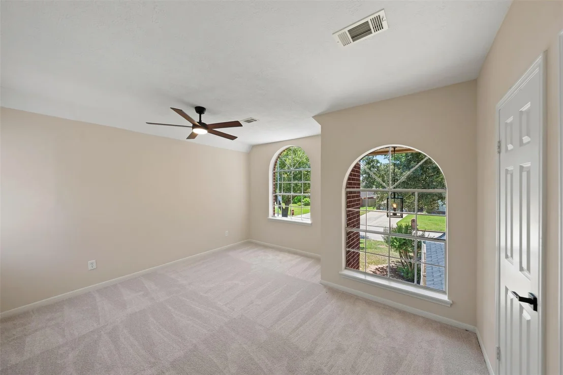 Photo of 6979 Breezy Point