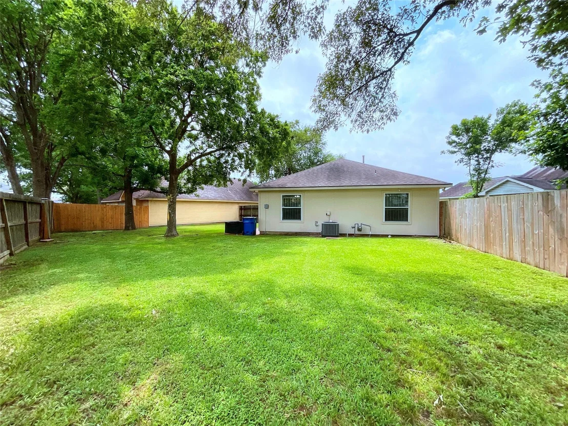 Photo of 1155 Holbech Lane
