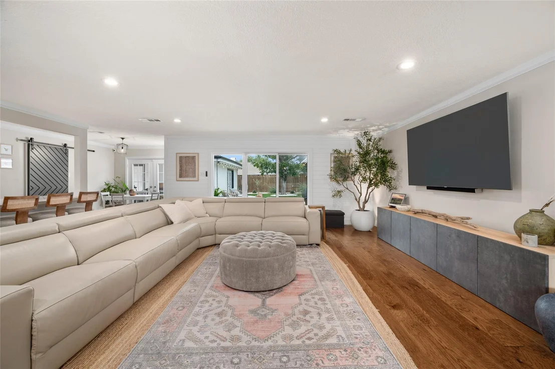 Photo of 10622 Riverview Drive