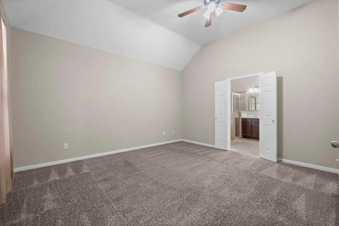 Photo of 984 Arbor Glen