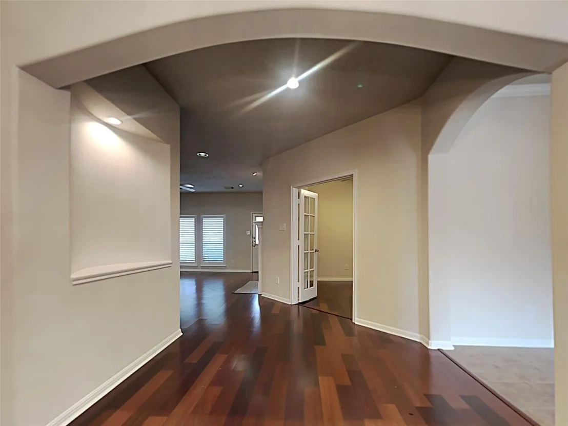 Photo of 155 S Queenscliff Circle