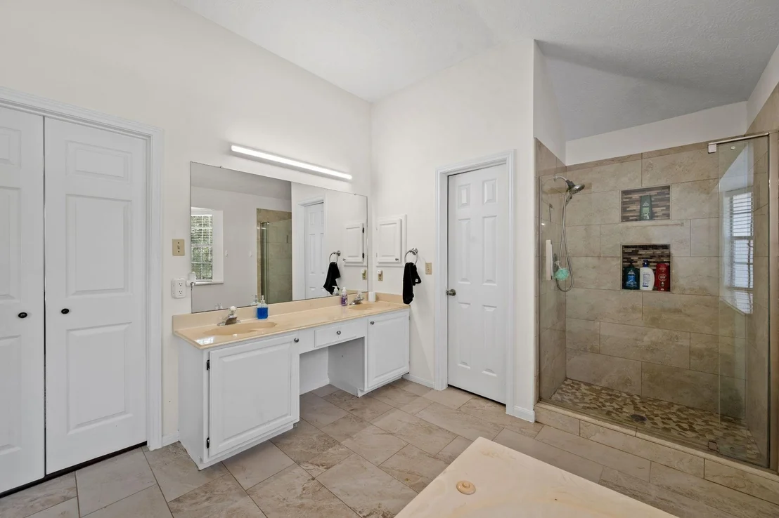 Photo of 7306 Oak Walk Drive