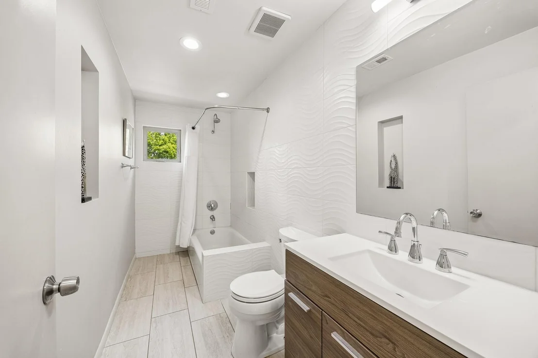 Photo of 9703 Oasis Drive