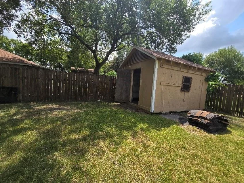 Photo of 2410 Daffodil Street