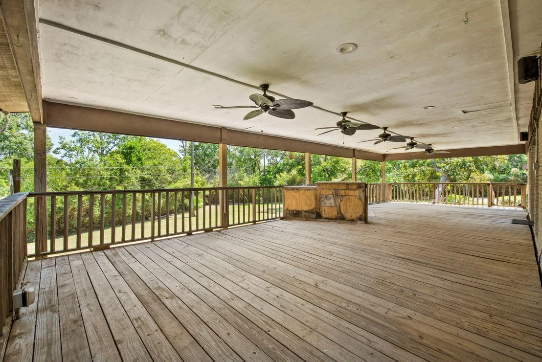 Photo of 707 Scenic Drive