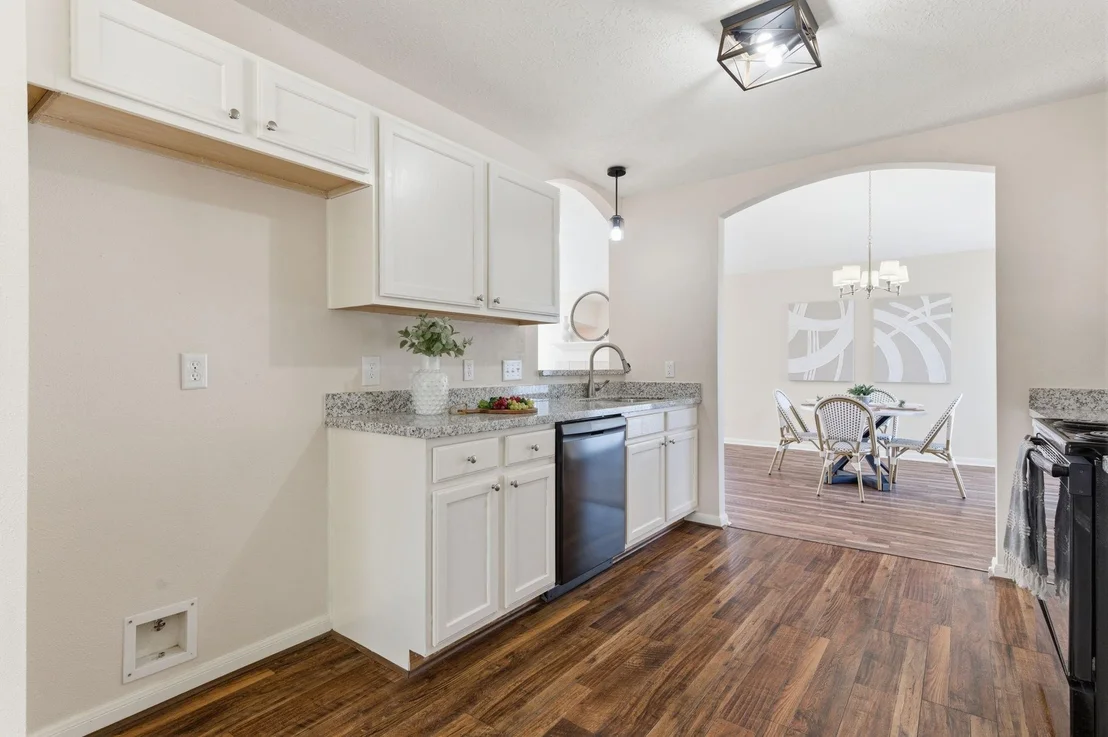 Photo of 10414 Enchanted