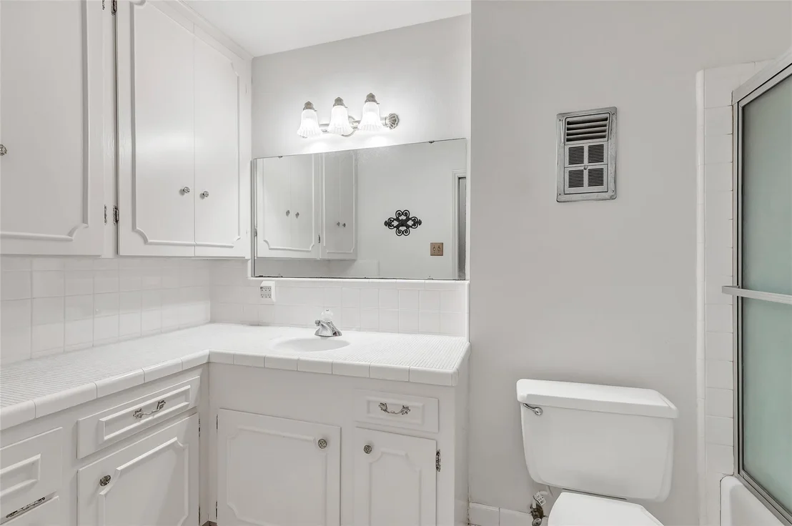 Photo of 14030 Roundstone Lane