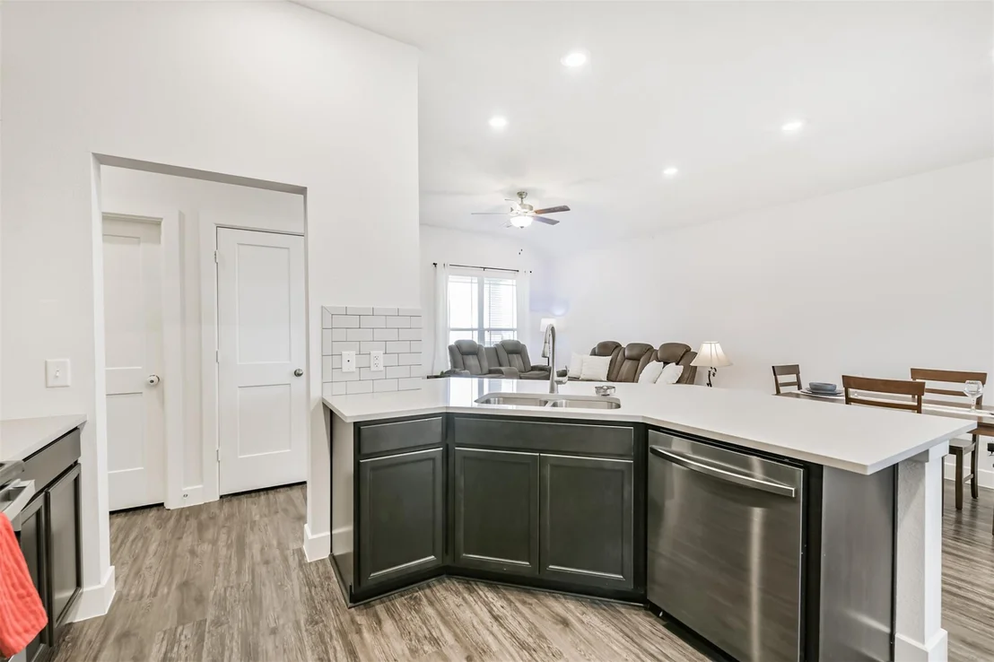 Photo of 260 Shoreview Drive