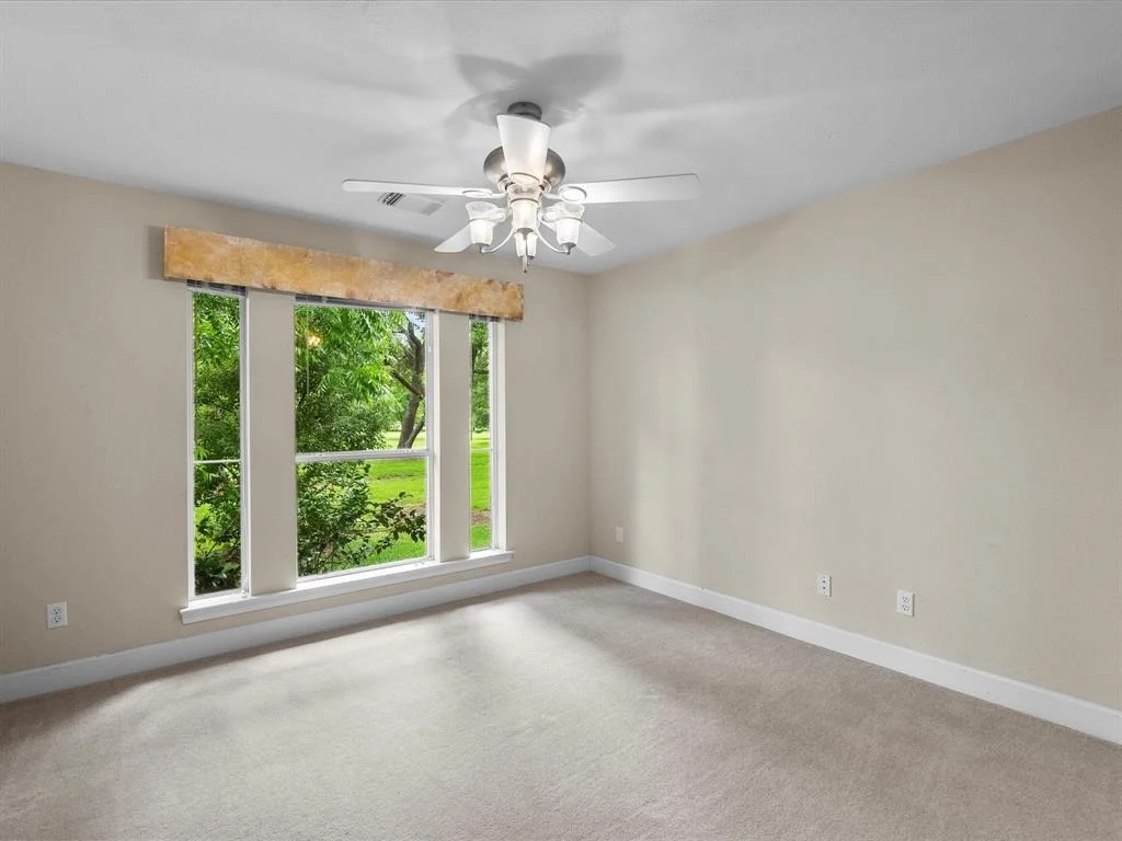 Photo of 5401 Palm Drive