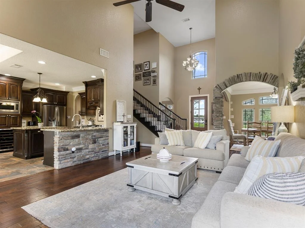 Photo of 44 Center Tree Drive