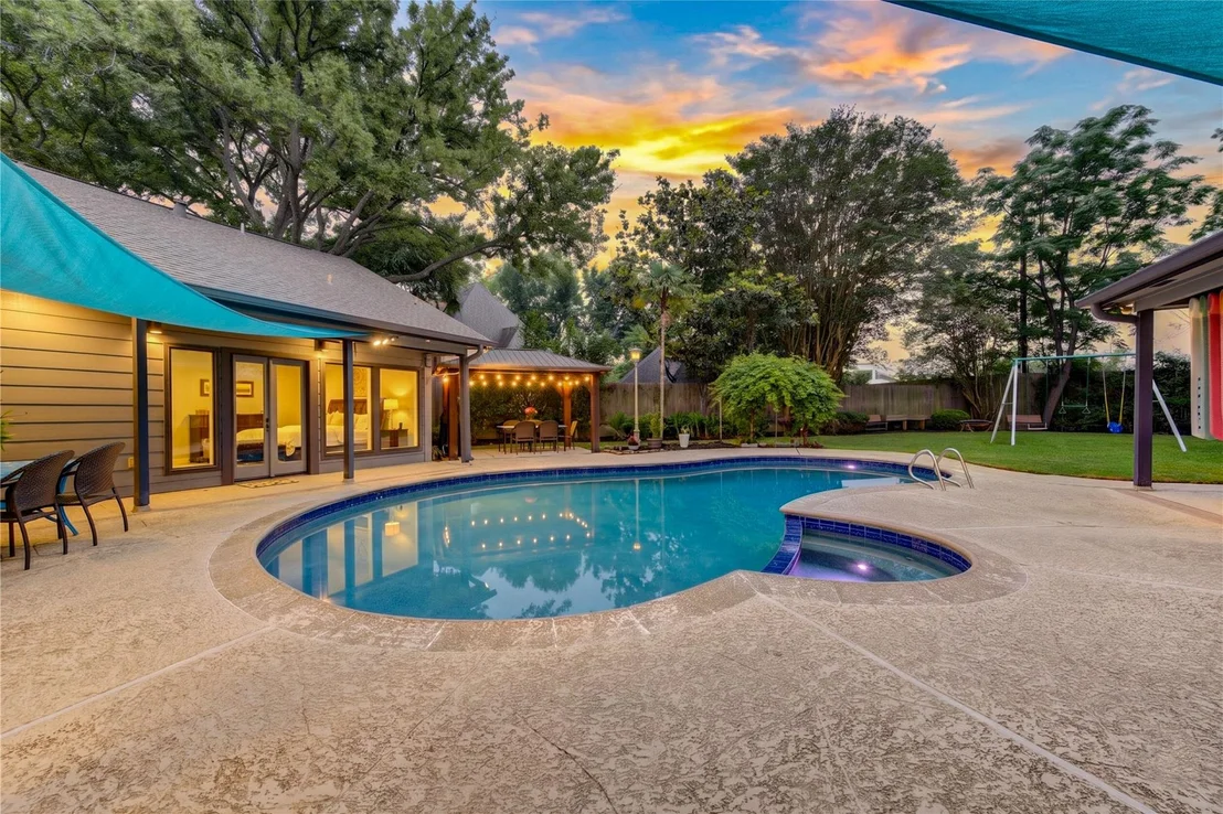 Photo of 1026 Riverlace Drive