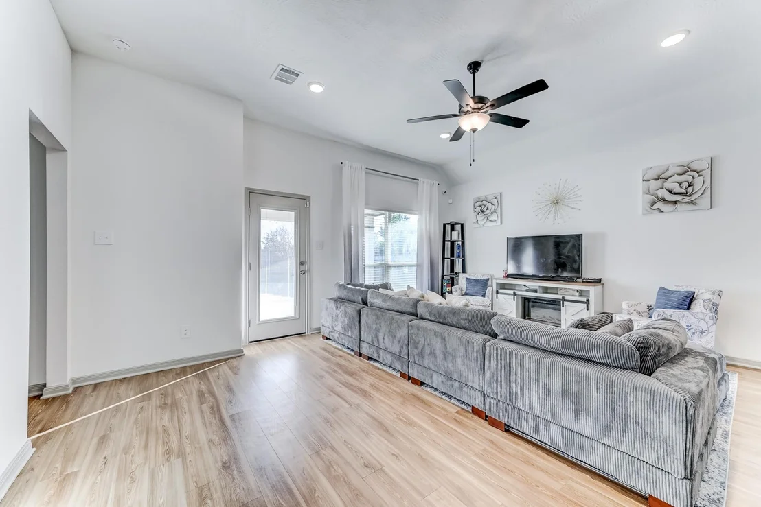 Photo of 204 Shoreview Drive