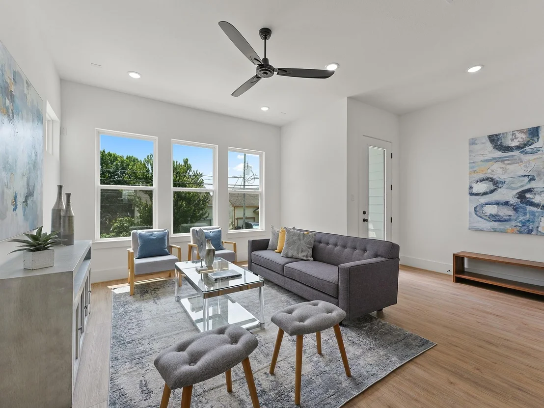 Photo of 4816 Cochran Street