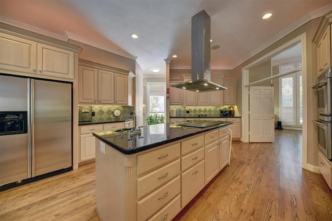 Photo of 851 Elm Drive