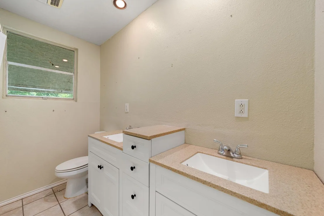 Photo of 12914 Manor Drive