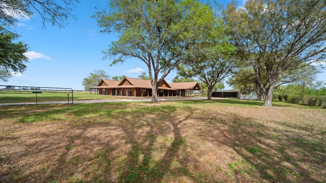 Photo of 16120 Brown Road