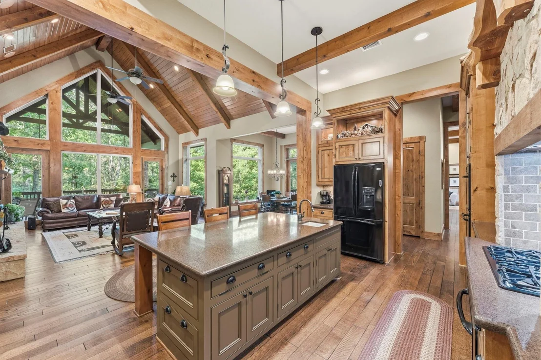 Photo of 6148 Waltons Point
