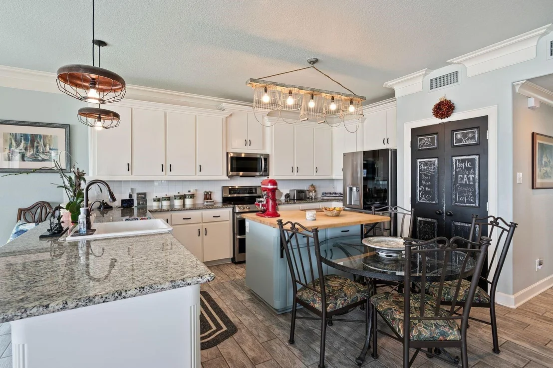 Photo of 12 Tiki Circle