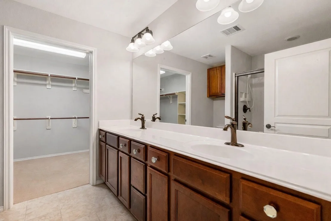 Photo of 1031 Oleander Way