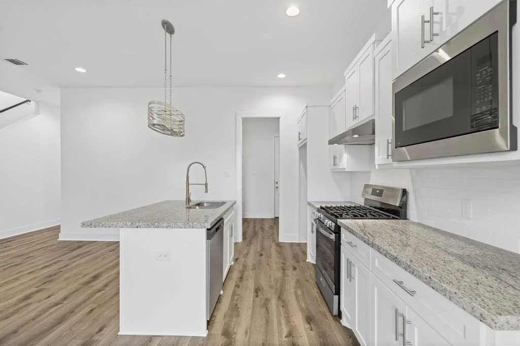 Photo of 5615 Savyon Drive