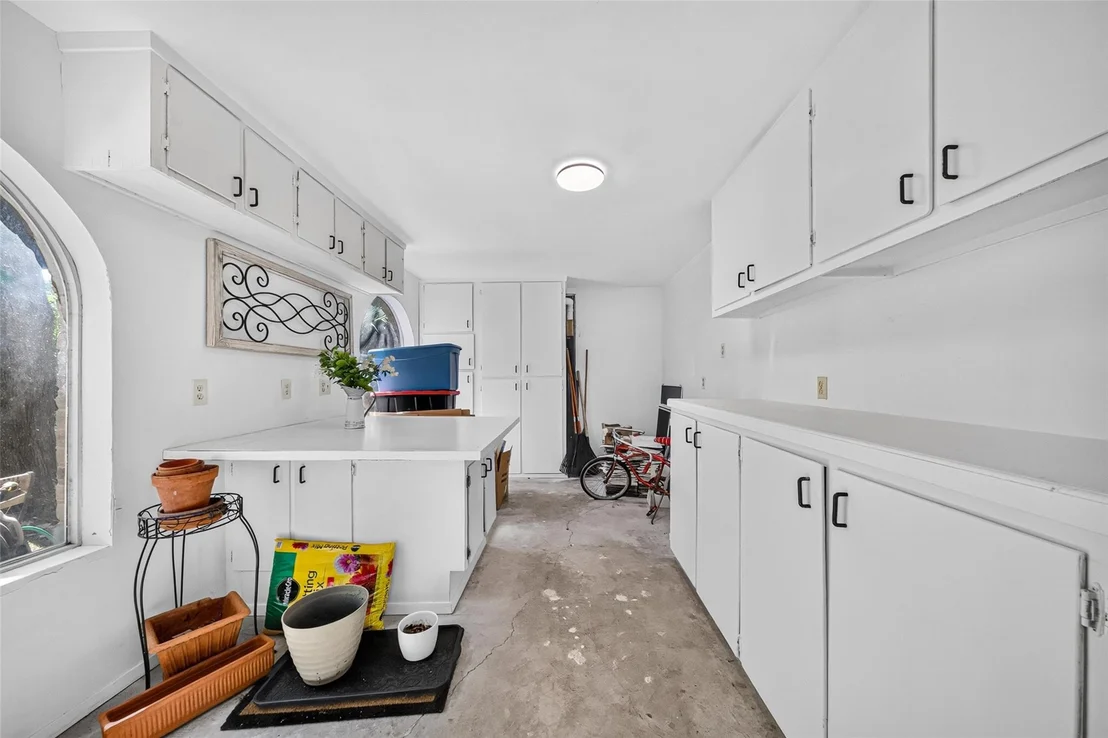 Photo of 1003 Villa Court Drive