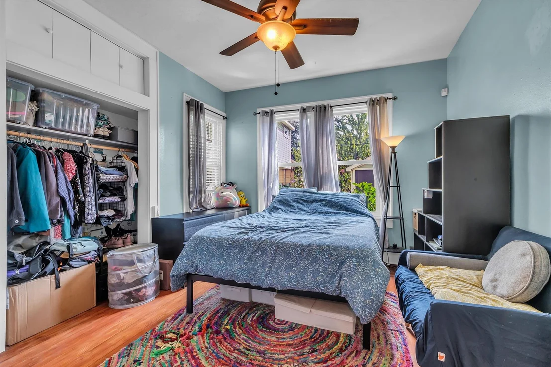 Photo of 2519 White Oak Drive