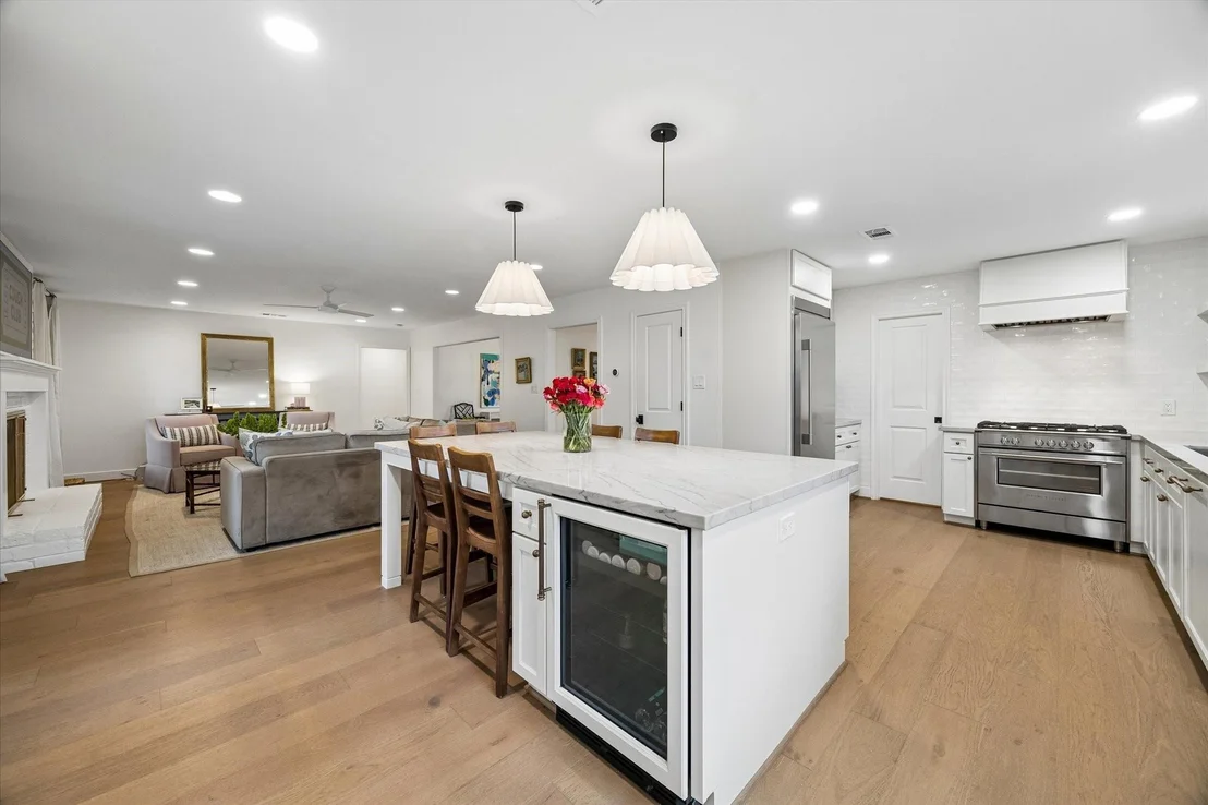 Photo of 2706 Fontana Drive