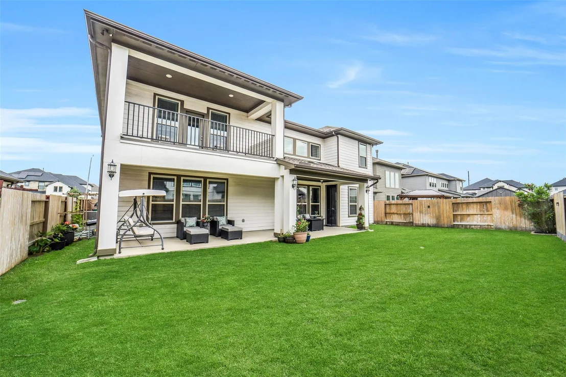 Photo of 9210 Lowell Cliff Drive