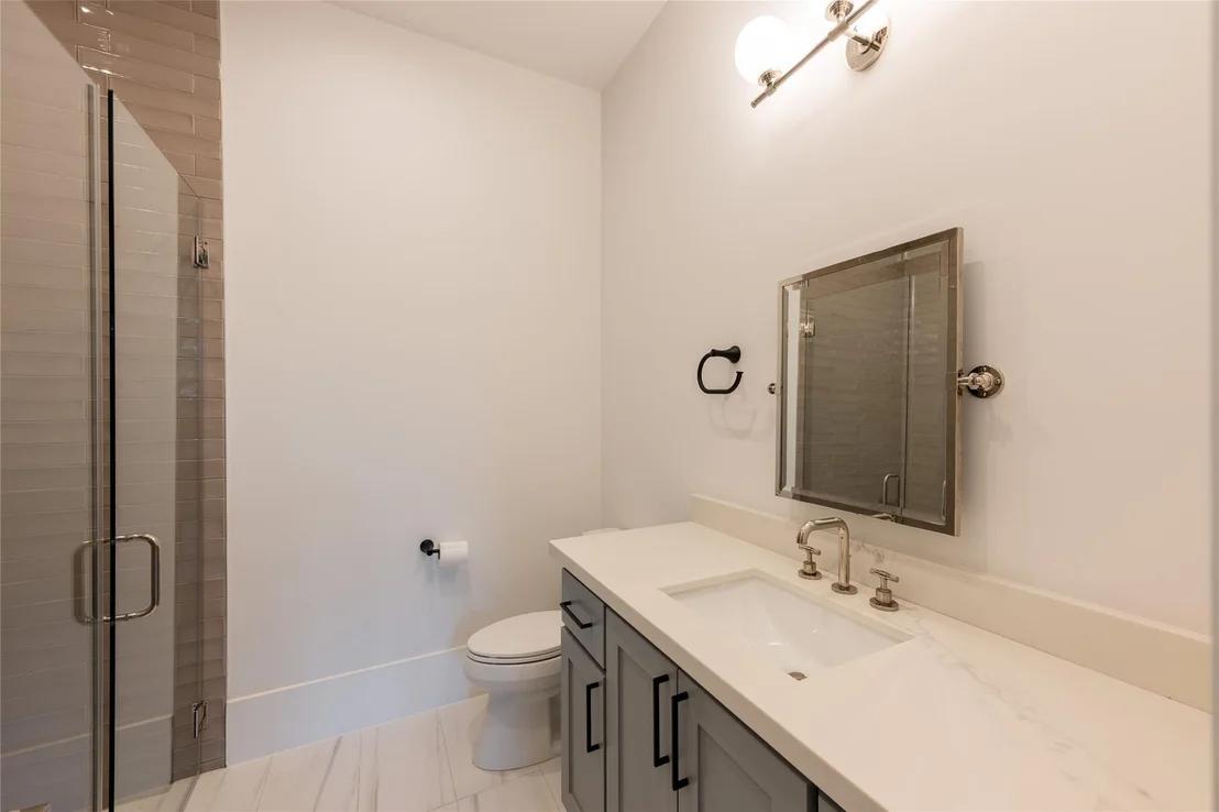 Photo of 2817 Albans Road