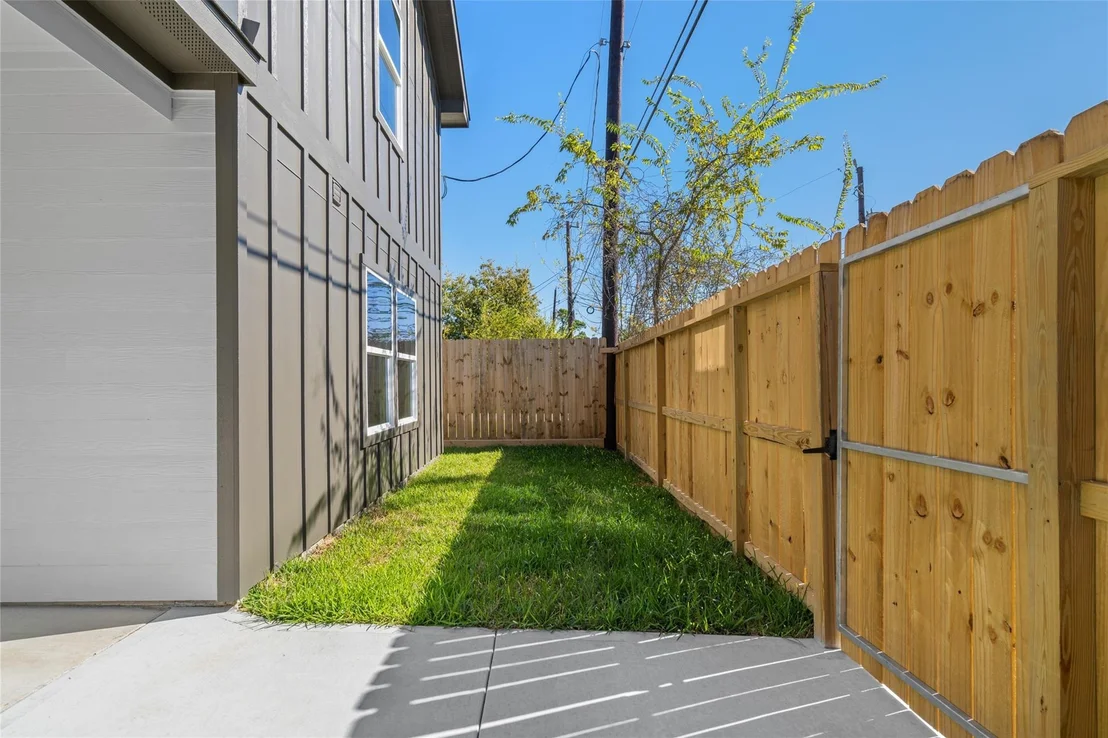 Photo of 813 Barbara Mae Street