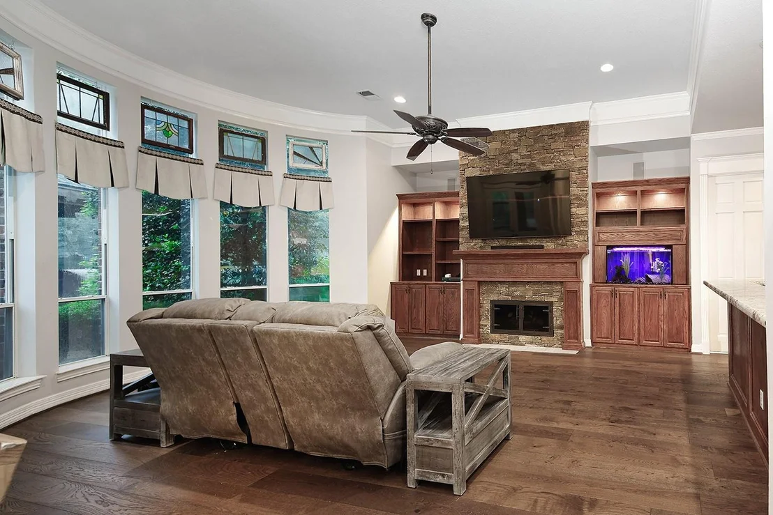 Photo of 23 Hillock Woods
