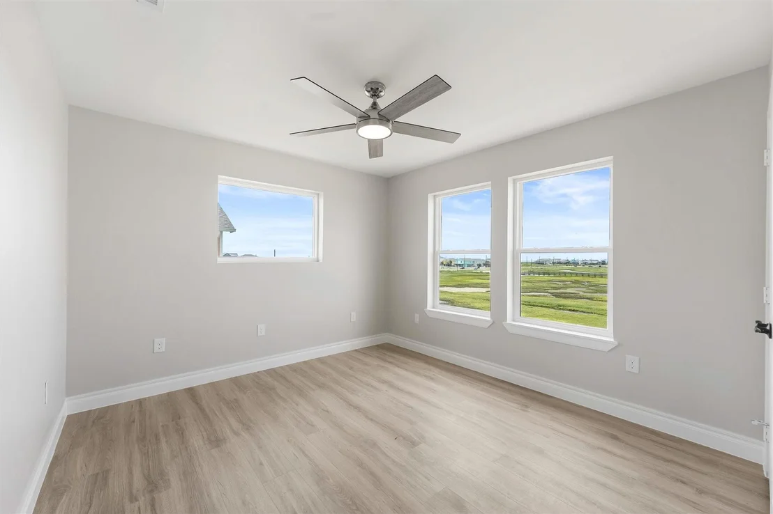 Photo of 234 Bay Avenue