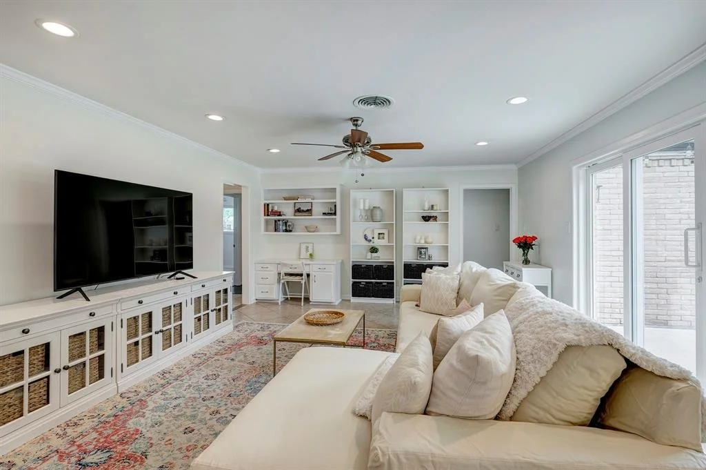 Photo of 4811 Benning Drive