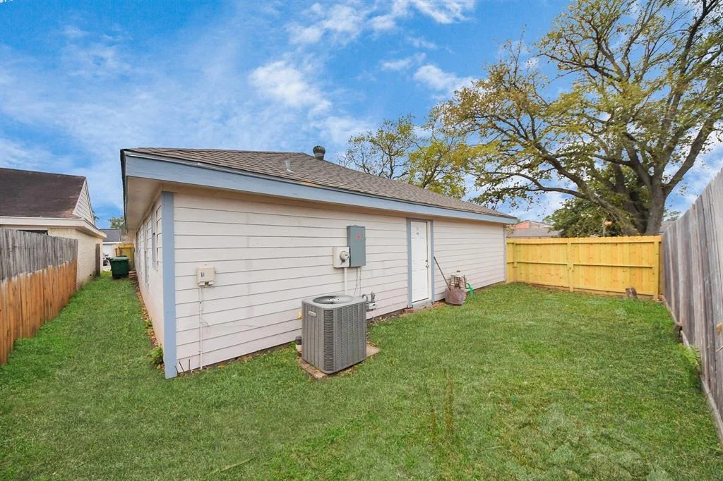 Photo of 11134 Bellerive Drive