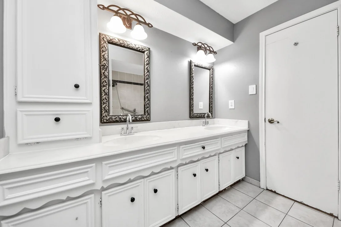 Photo of 5807 Foresthaven Drive
