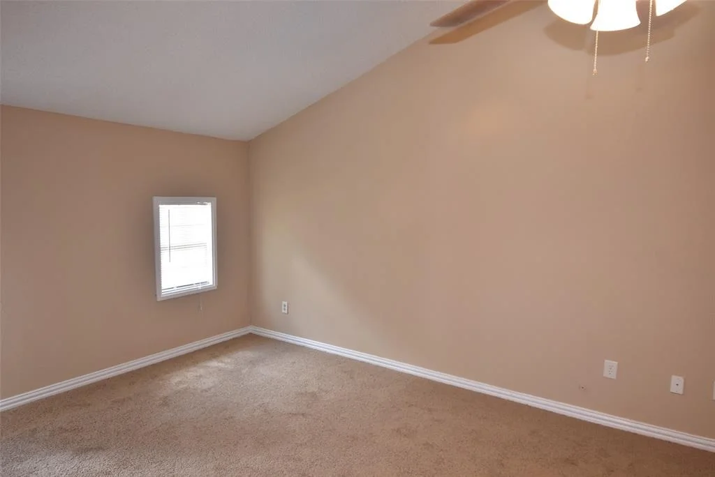 Photo of 600 Bullfrog Lane