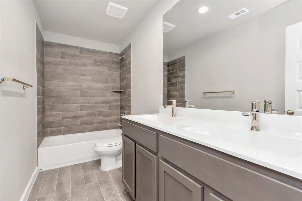 Photo of 11918 Maple Oak Drive