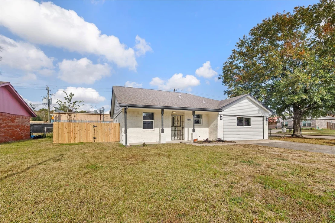 Photo of 10027 Valley Sun Drive