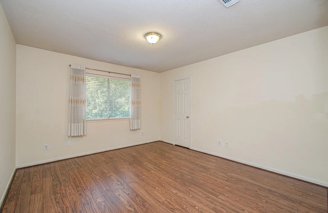 Photo of 5415 Oak Falls Drive