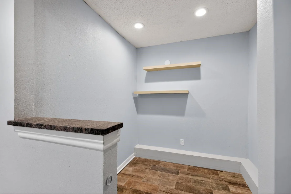 Photo of 918 Long Prairie Drive