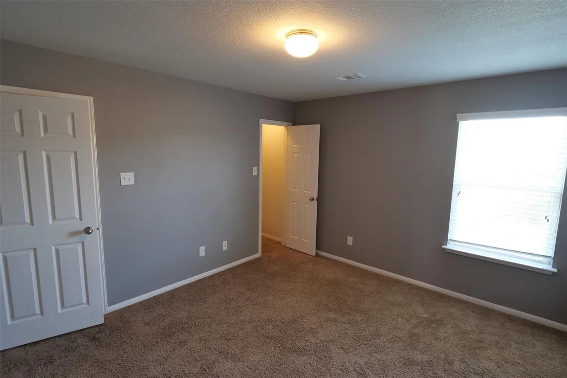 Photo of 4934 Hackamore Brook Court