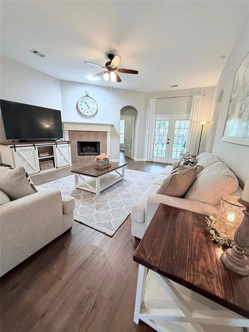 Photo of 1721 Round Oak Lane