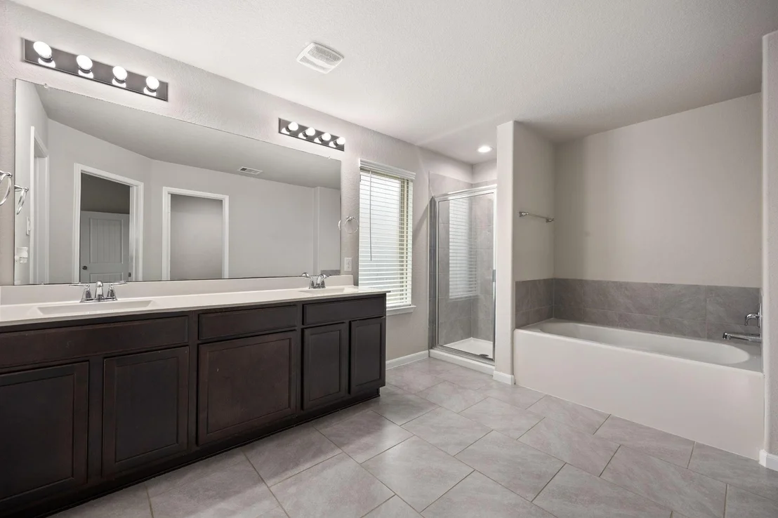 Photo of 18442 Grayson Bluff Way
