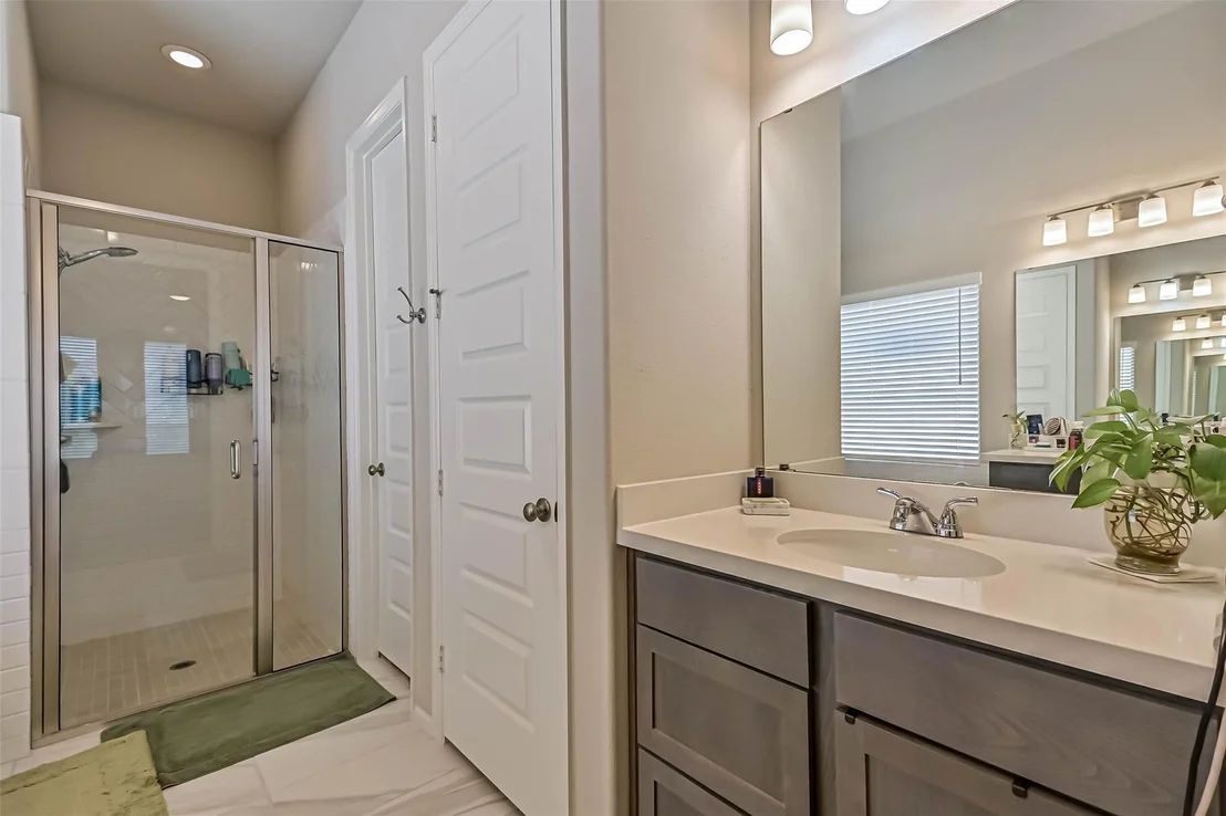 Photo of 5138 Walnut Grove Lane