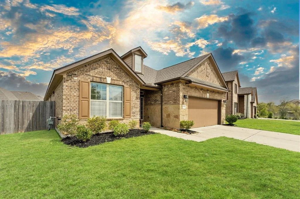 Photo of 8715 Gladiolus Drive