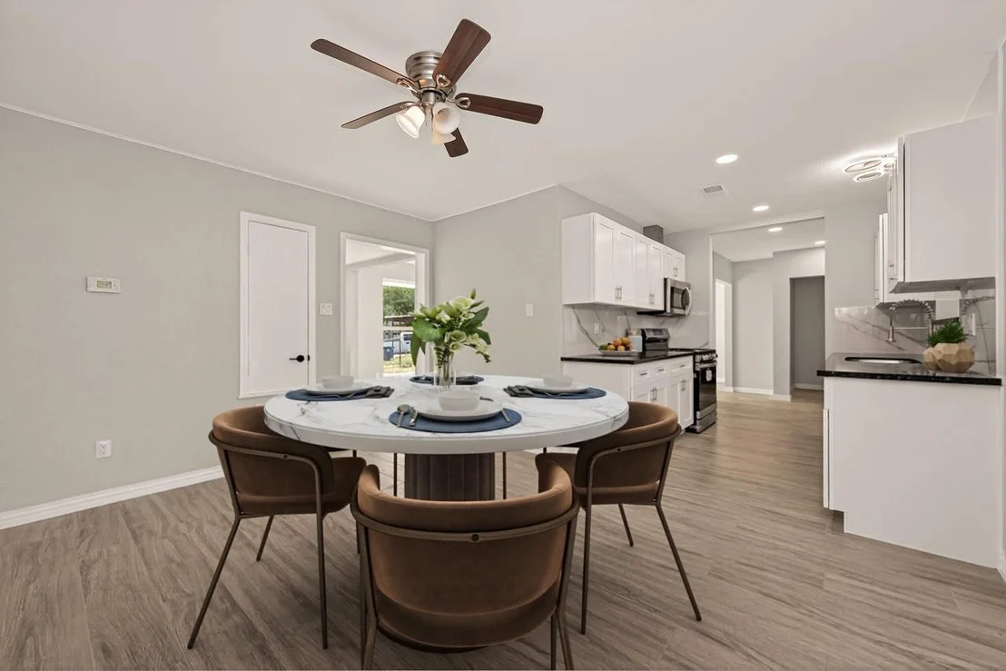 Photo of 118 W Doverfield Drive