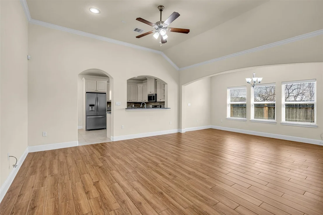 Photo of 323 Texas Avenue