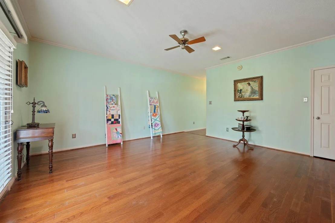 Photo of 707 Walker Street