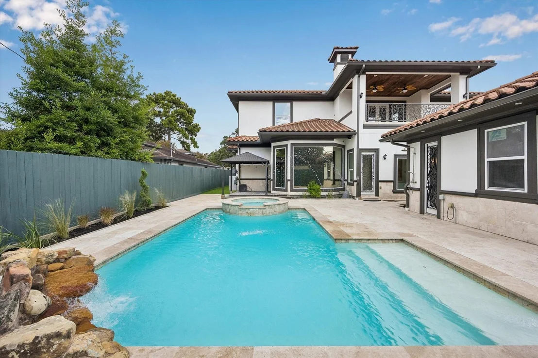 Photo of 9761 Westview Drive