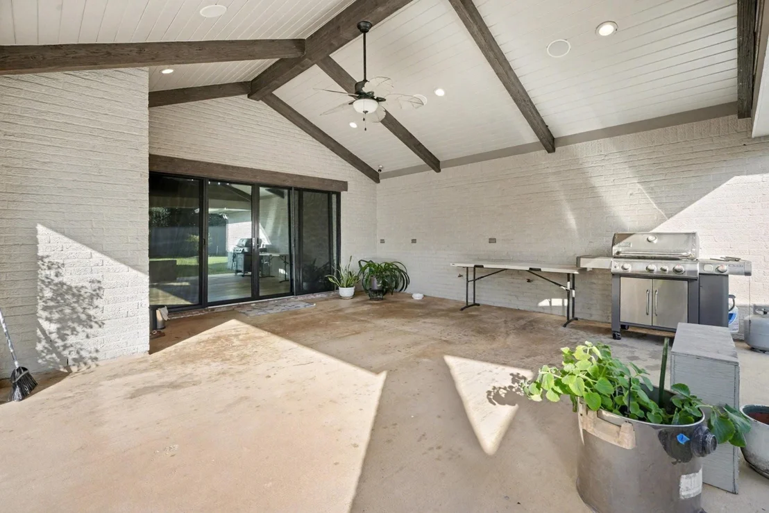Photo of 8515 Edgemoor Drive